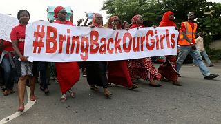 نيجيريا: تلميذات شيبوك المفرج عنهم يصلن إلى أبوجا