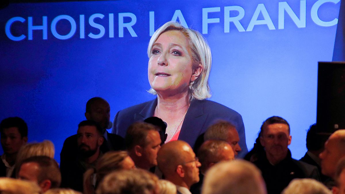 Le Pen supporters boo results