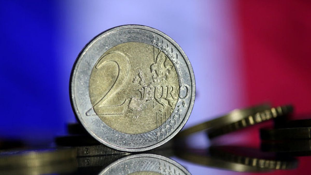 ارتفاع اليورو مقابل الدولار عقب انتخاب ماكرون رئيسا لفرنسا