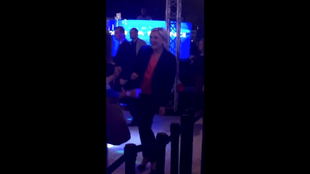 فرنسا: لوبين ترقص على أنغام هزيمتها امام ماكرون