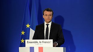 La Commission européenne avertit Emmanuel Macron