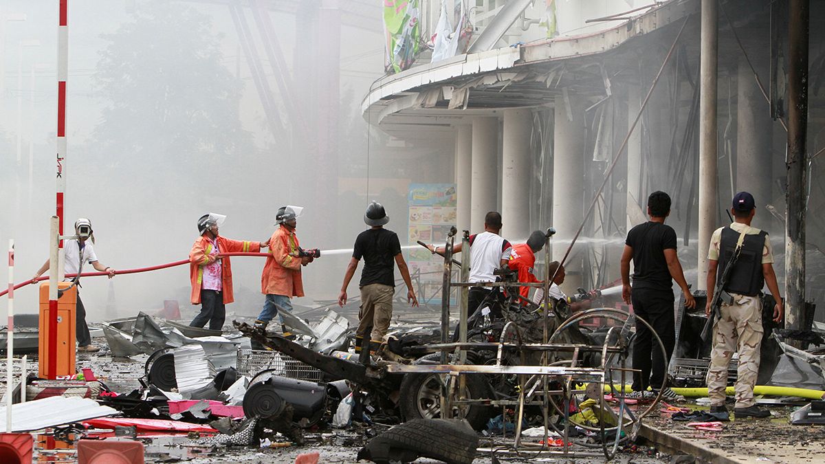 Varias decenas de heridos al estallar dos bombas en el sur de Tailandia