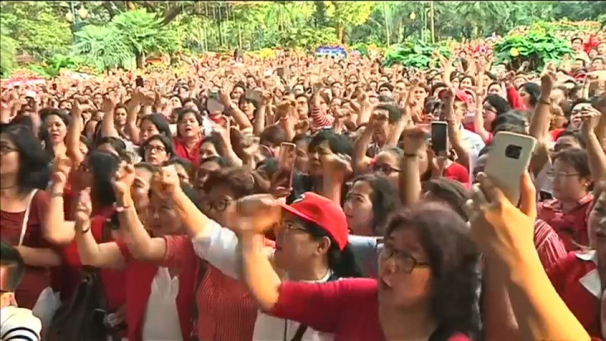مظاهرات في اندونيسيا تنديدا بإدانة حاكم جاكرتا المسيحي