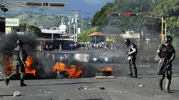 'Hundreds face military trial' amid Venezuela anti-Maduro protests 'Hundreds face military trial' amid Venezuela anti-Maduro protests