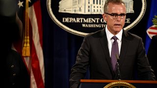 Demissão do diretor do FBI gera polémica
