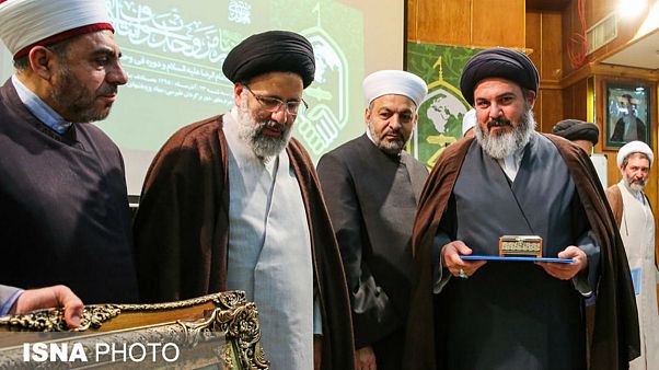 جنجال بر سر معافیت مالیاتی آستان قدس در آستانه انتخابات جنجال بر سر معافیت مالیاتی آستان قدس در آستانه انتخابات