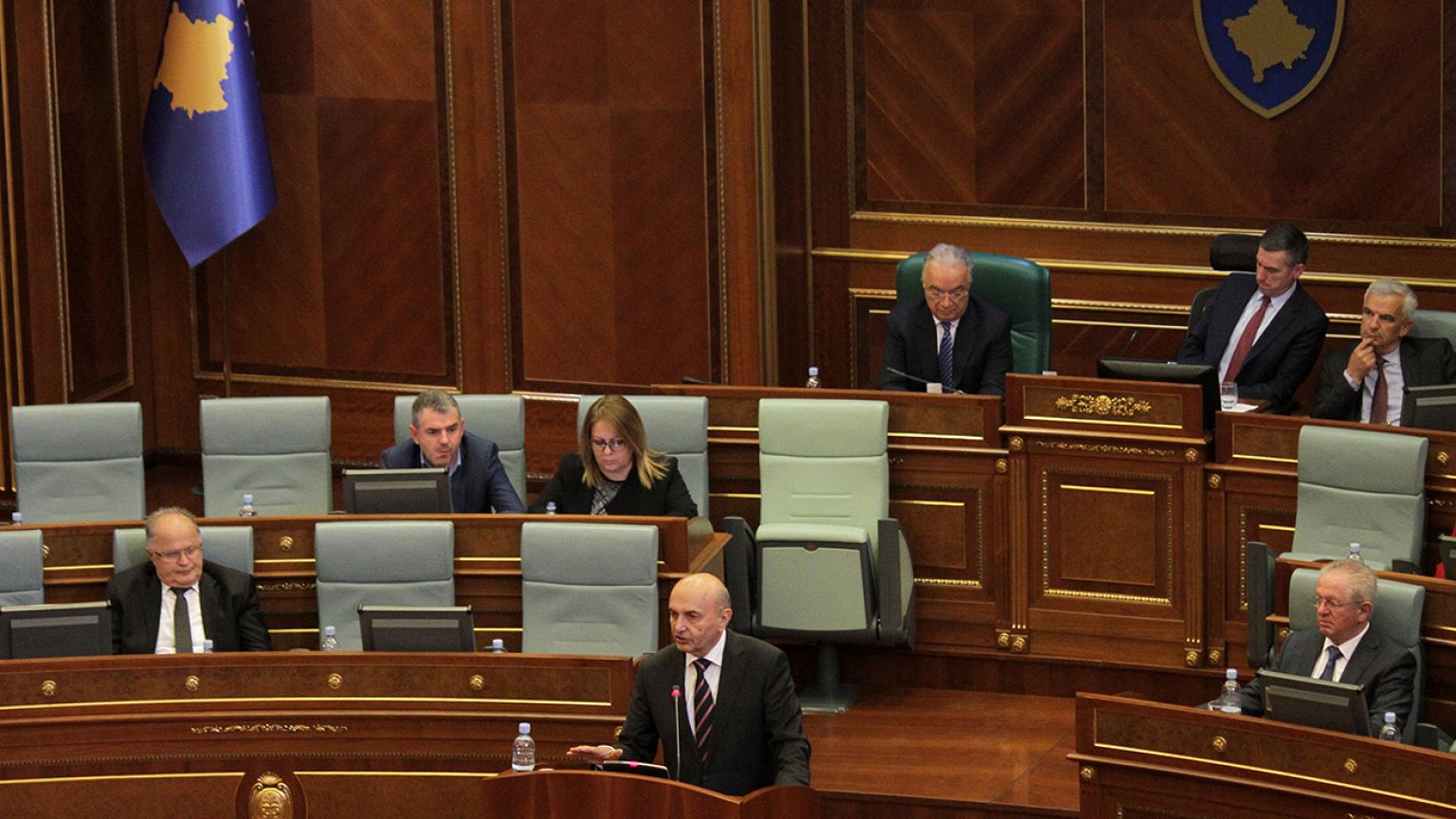 Парламент Косова выразил вотум недоверия правительству
