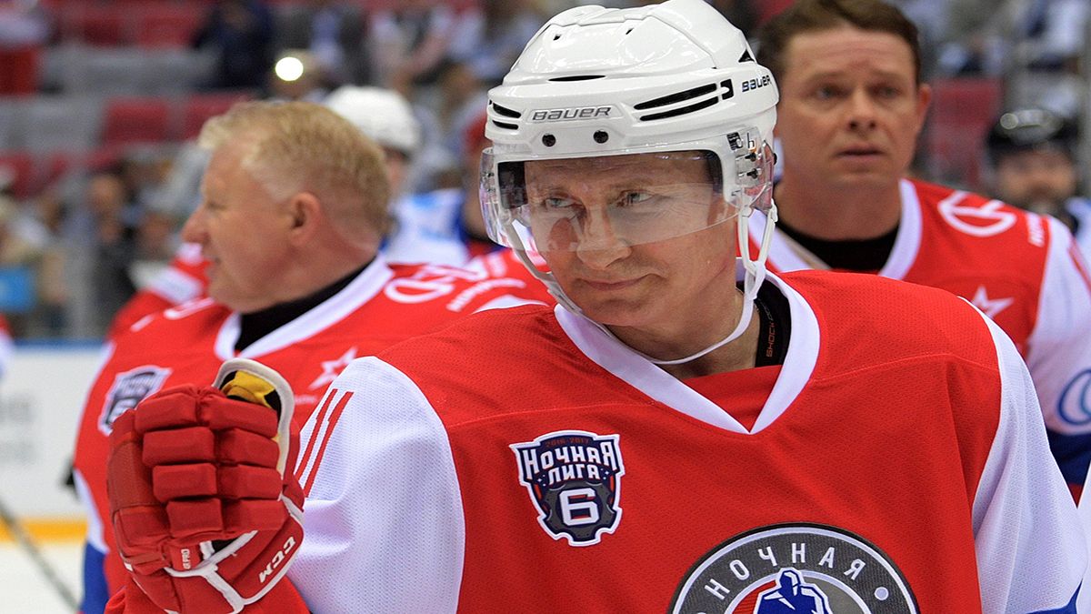 Putin triunfa en un amistoso de hockey sobre hielo
