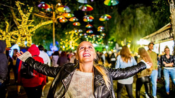 Ez a Sziget még mindig az a Sziget Ez a Sziget még mindig az a Sziget