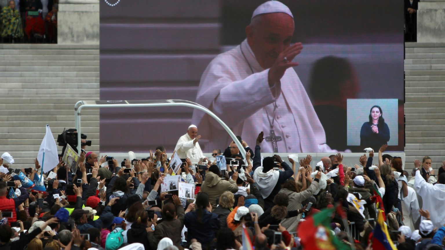 Centenário das Aparições: Papa Francisco canonizou Jacinta e Francisco em Fátima