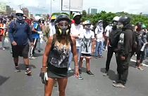 "المرأة الخارقة" تلهم المحتجين ضد مادورو