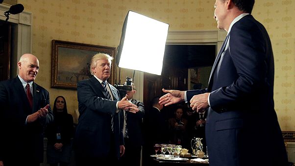 Utólag keresi az FBI-vezér kirúgásának okait Donald Trump Utólag keresi az FBI-vezér kirúgásának okait Donald Trump