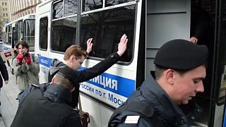 Ativistas gay detidos em Moscovo