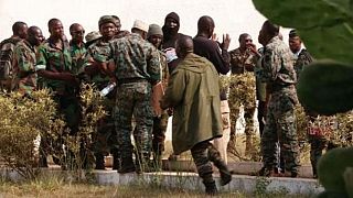 Les mutins qui ont ébranlé la Côte d'Ivoire en janvier renoncent à leurs revendications