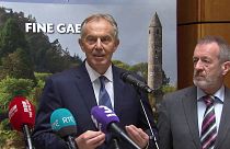 Barnier e Blair em defesa do acordo de paz na Irlanda do Norte