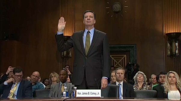 Trump advierte a Comey para que guarde silencio Trump advierte a Comey para que guarde silencio