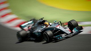 Forma-1: Hamilton izgalmas futamot nyert Barcelonában