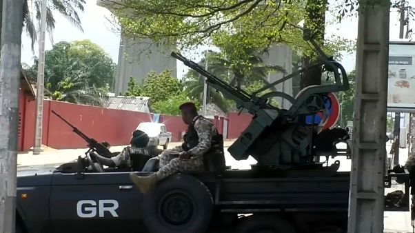 Militares rebelam-se na Costa do Marfim Militares rebelam-se na Costa do Marfim