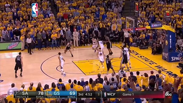 NBA : Golden State surprend les Spurs ! NBA : Golden State surprend les Spurs !