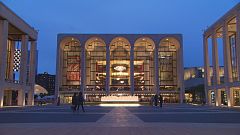 50 χρόνια Metropolitan Opera στο Lincoln Center: Λαμπρό γκαλά με 40 αστέρες της όπερας