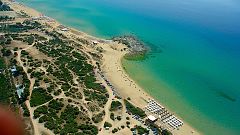 Γαλάζιες Σημαίες: 486 βραβευμένες ελληνικές παραλίες - Δείτε τη λίστα