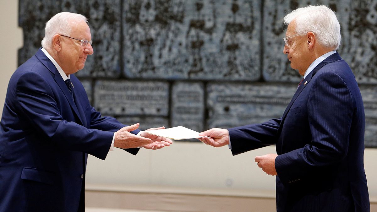 السفير الأميركي يقدم أوراق اعتماده إلى الرئيس الإسرائيلي