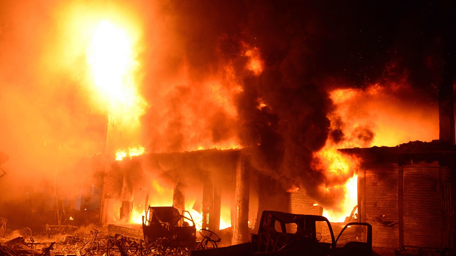Image: The scene of a fire in Dhaka, Bangladesh