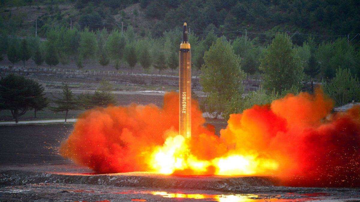 واکنش کره شمالی به انتقاد از آزمایش موشکی و حمایت چین از تحریم جهانی پیونگ یانگ