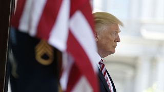 Трамп: "я имел полное право поделиться с Россией данными о террористах"