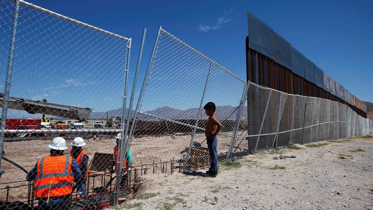 طرح ترامپ برای دیوارکشی مرز مکزیک به کجا رسید؟