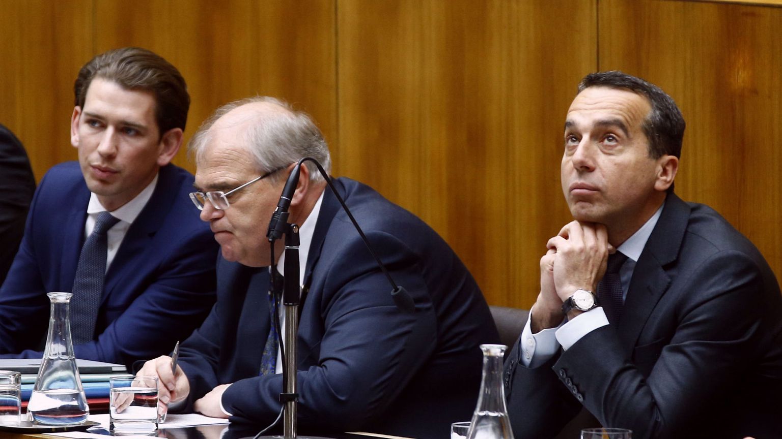 Áustria: Legislativas antecipadas acontecem a 15 de outubro