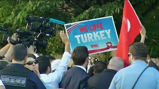 Protestos provocam vários feridos frente à embaixada turca em Washington