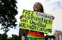 Wikileaks'e gizli belgeleri sızdıran eski Amerikan askeri Manning tahliye oldu