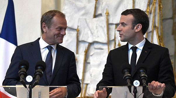 Tusk all'Eliseo: “Macron è una speranza per l'Europa” Tusk all'Eliseo: “Macron è una speranza per l'Europa”