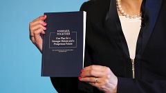 Μανιφέστα και υποσχέσεις ενόψει βρετανικών εκλογών