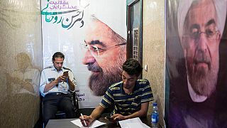 الايرانيون الى صناديق الاقتراع لانتخاب رئيسهم الجديد