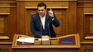 Grécia aprova mais austeridade e o povo assusta-se
