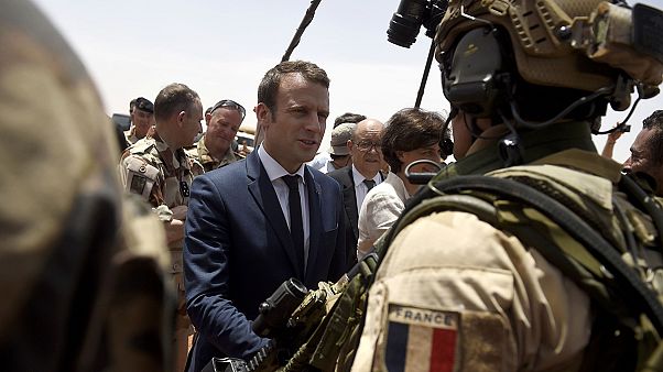 Macron visits troops in Mali, keeping campaign pledge Macron visits troops in Mali, keeping campaign pledge