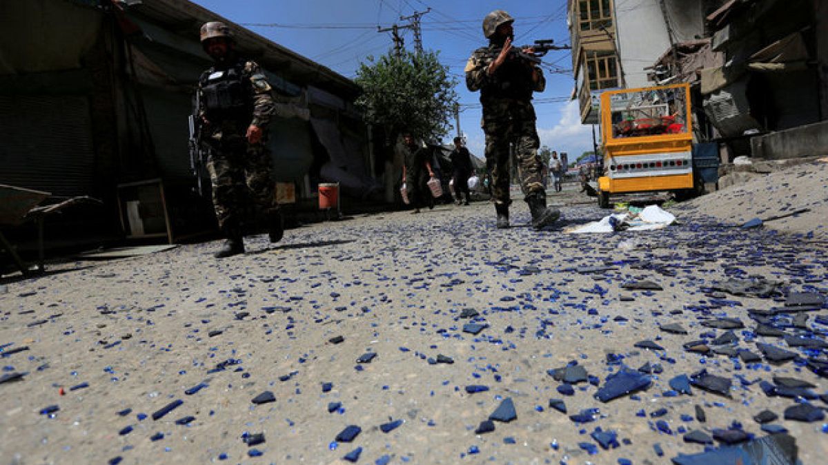 مقتل 11 من عائلة واحدة في انفجار قنبلة في أفغانستان