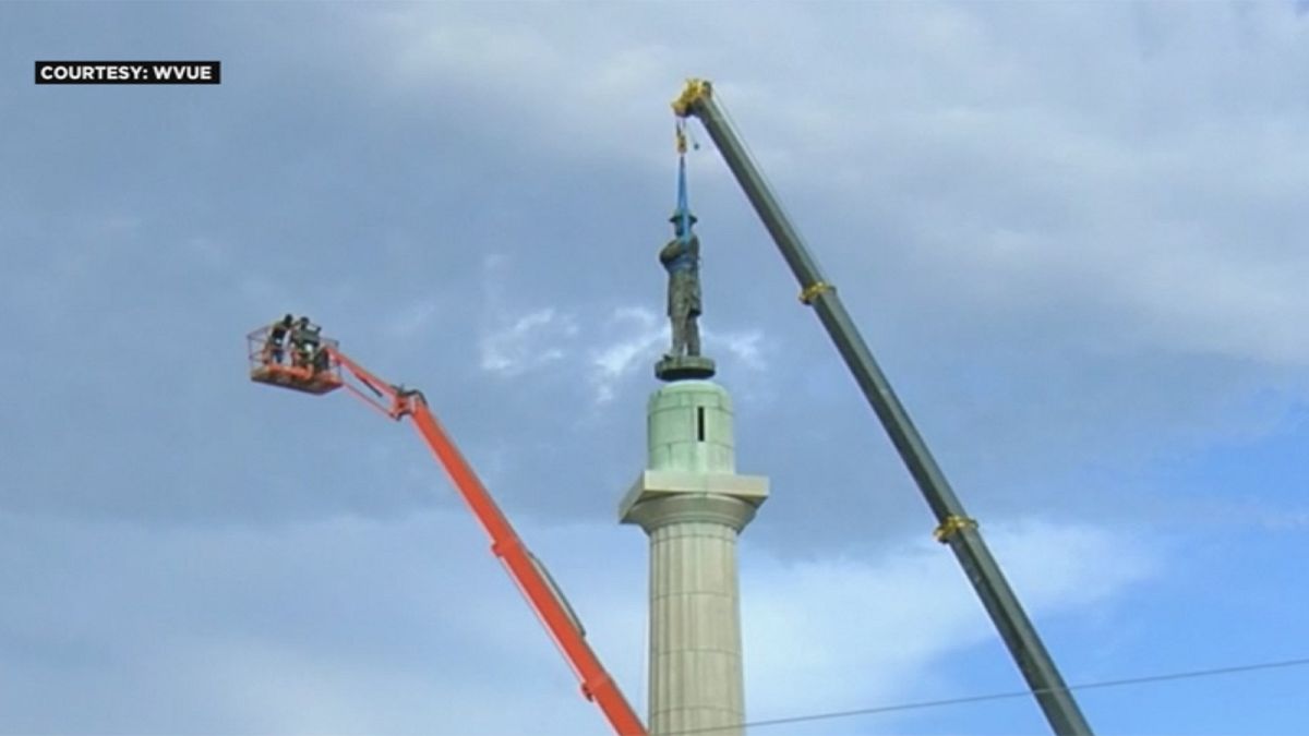 Son konfederasyon heykeli alkışlarla kaldırıldı