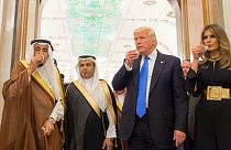 ABD ile Suudi Arabistan arasında 350 milyar dolarlık imzalar atıldı