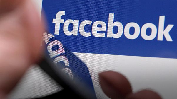 Kiszivárgott a facebook moderálási szabályzata Kiszivárgott a facebook moderálási szabályzata