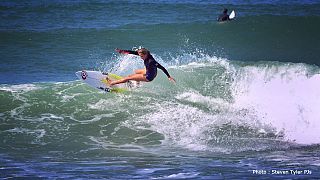 Pauline Ado championne du monde de surf