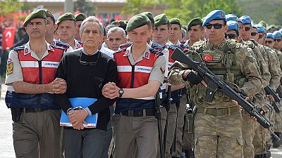 Elkezdődött a puccskísérlettel vádolt török katonák pere
