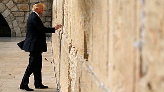 ترامب يزور الدولة العبرية ويُصلي عند "حائط المبكى"
