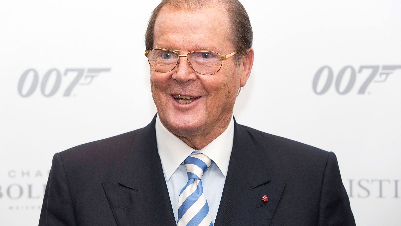 Elhunyt Roger Moore