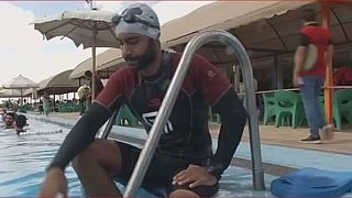 Record de natation pour un amputé égyptien