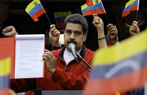 Мадуро активизировал процесс по изменению Конституции