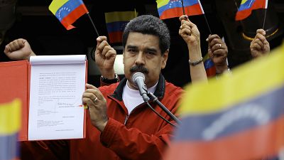 Nicolas Maduro, Kurucu Meclis için düğmeye bastı
