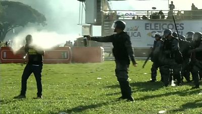 Brasilien: Ministerium in Flammen